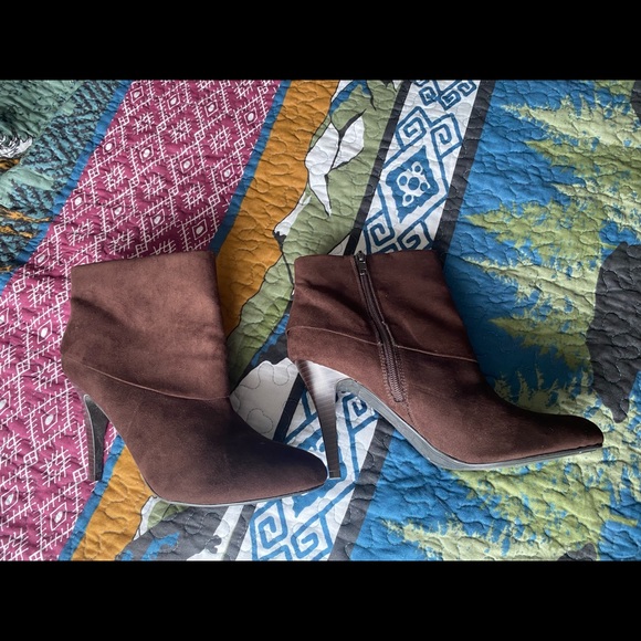 Marc Fisher size 10 sexy little brown👢 - Picture 2 of 6